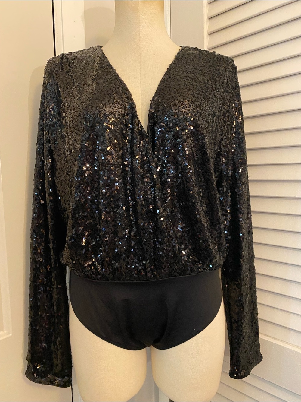 H&M Black Sequin V-Neck Long Sleeve Bodysuit- Size XL